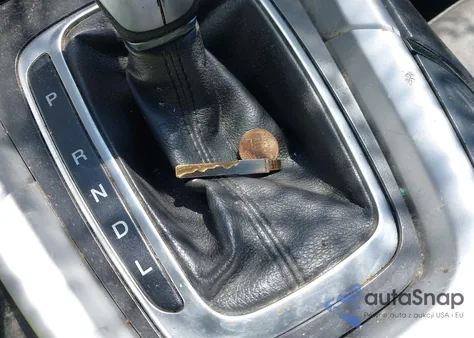 2014 Ford Fusion Hybrid S z USA, uszkodzony, nr VIN 3FA6P0UUXER123787